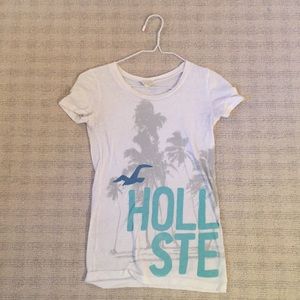 Hollister white girls Tshirt